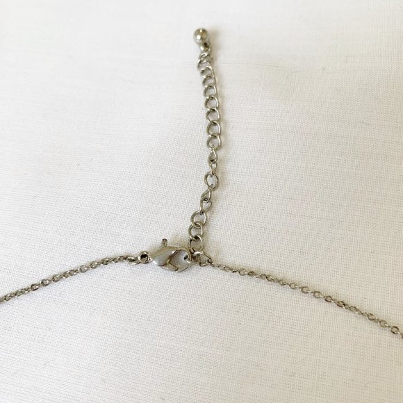 FOREVER 21 | INFINITY SILVER DAINTY NECKLACE - Picture 3 of 4